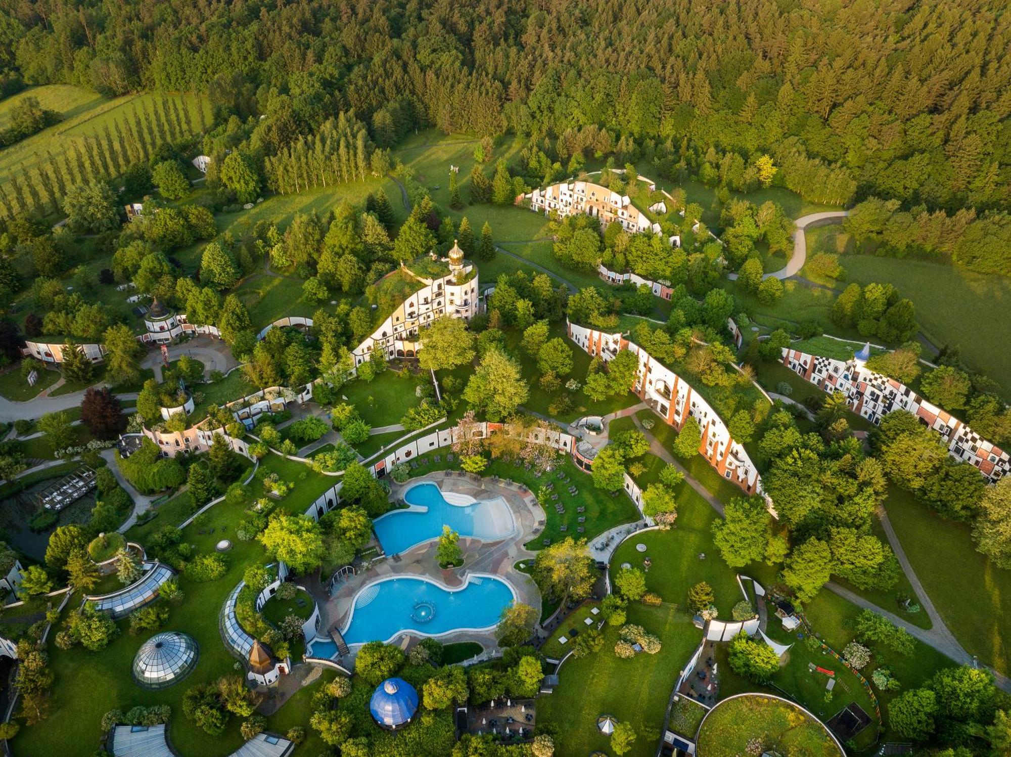 Hotel Rogner Bad Blumau Extérieur photo